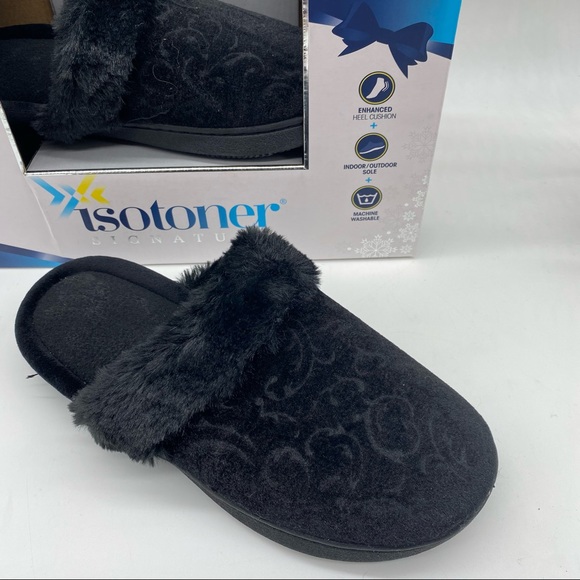 Isotoner Signature
Women's Velour Boxed Slippers With Faux-Fur Trim in black S